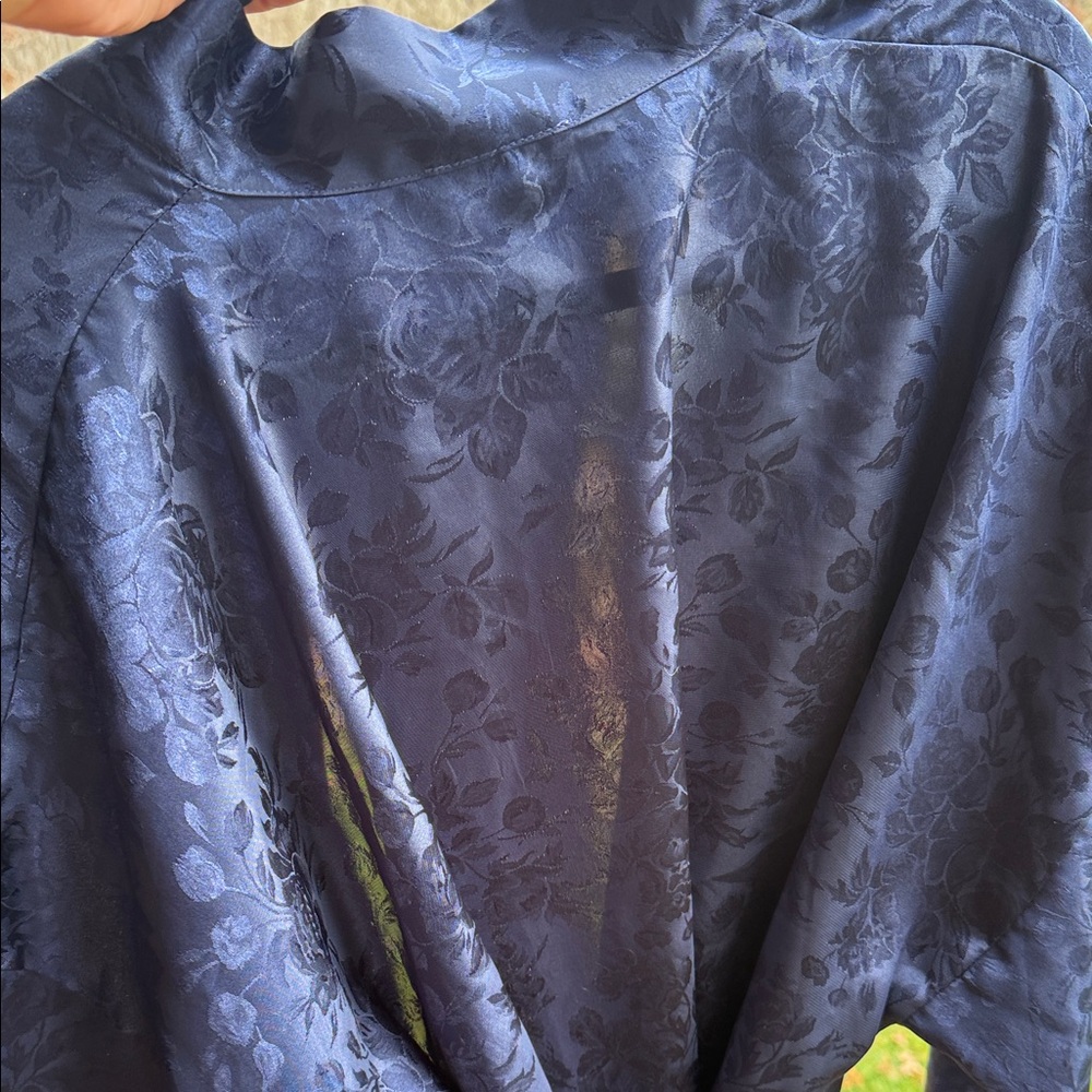 Morgan Taylor Navy Satin Robe - Picture 7 of 8